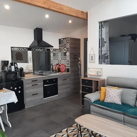 Petite Maison Plein De Charme *