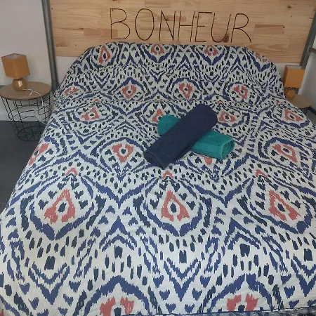 Petite Maison Plein De Charme *